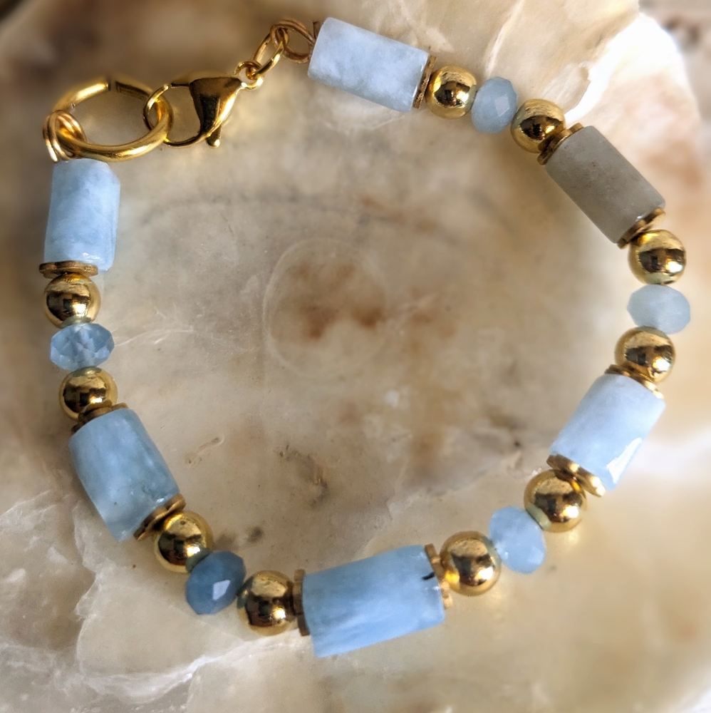 Natural Blue Aquamarine In Beaded Gold Bracelet